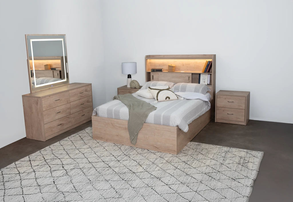 Nook Dresser & Mirror - Image 3